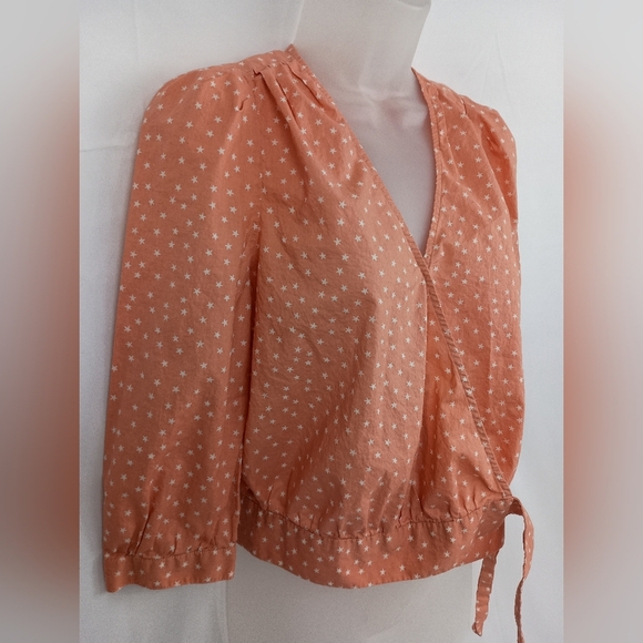 2/$30 MADEWELL Women's Peach Star Print Wrap Top (#1,336) - Picture 9 of 12